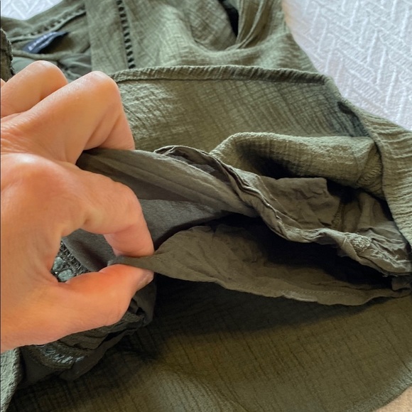 bebe Women's Boho Bell Sleeve Top Earthy Green 3/4 Length Sleeve Top Designer - Picture 9 of 11